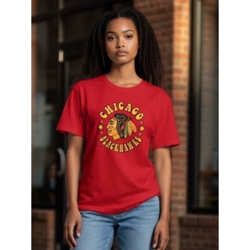 NWT NHL Women’s Red Short Sleeve Tee Shirt Chicago Blackhawks - Size M